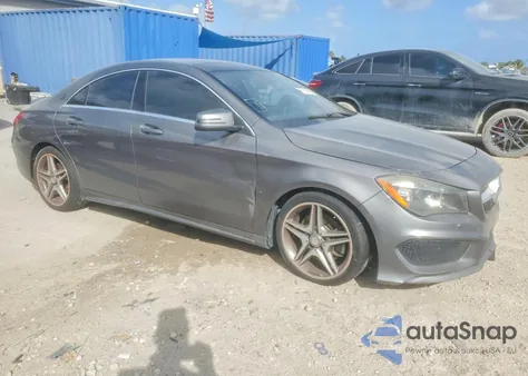 2015 Mercedes-Benz Cla 250 z USA, uszkodzony, nr VIN WDDSJ4EB0FN275053